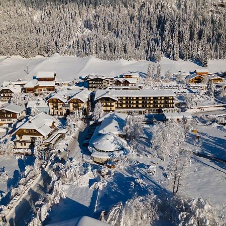 Lacus Hotel Am See Weissensee Exteriör bild