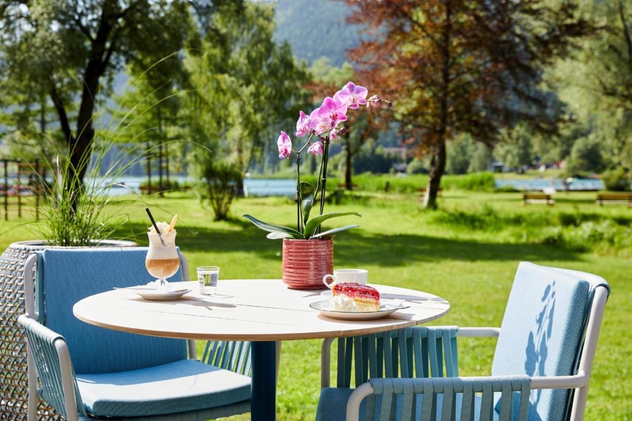 Lacus Hotel Am See Weissensee Exteriör bild